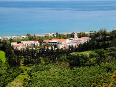 24 xenodoxeio pilot beach kriti per 02