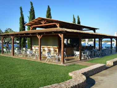 44 xenodoxeio aks hinitsa bay porto xeli per 06